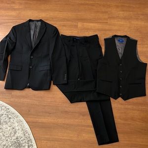 Egara 3-piece black slim fit suit